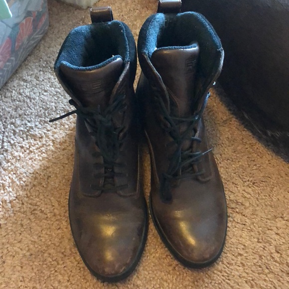 Ariat lace-up boots - Picture 3 of 6